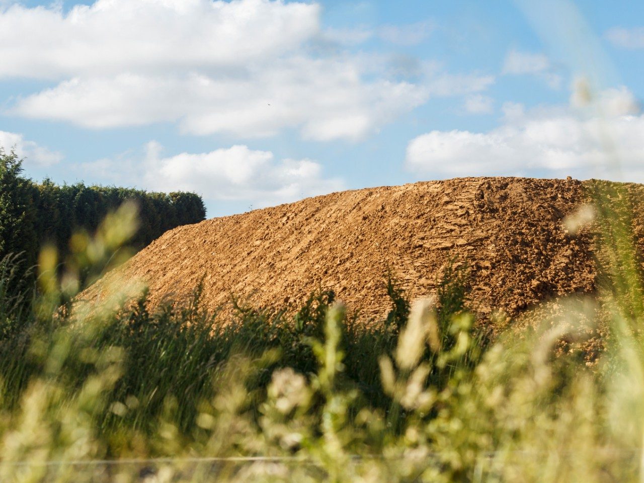 Photography of ripening clay on the clay mound